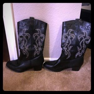 COPY - Black cowgirl boots